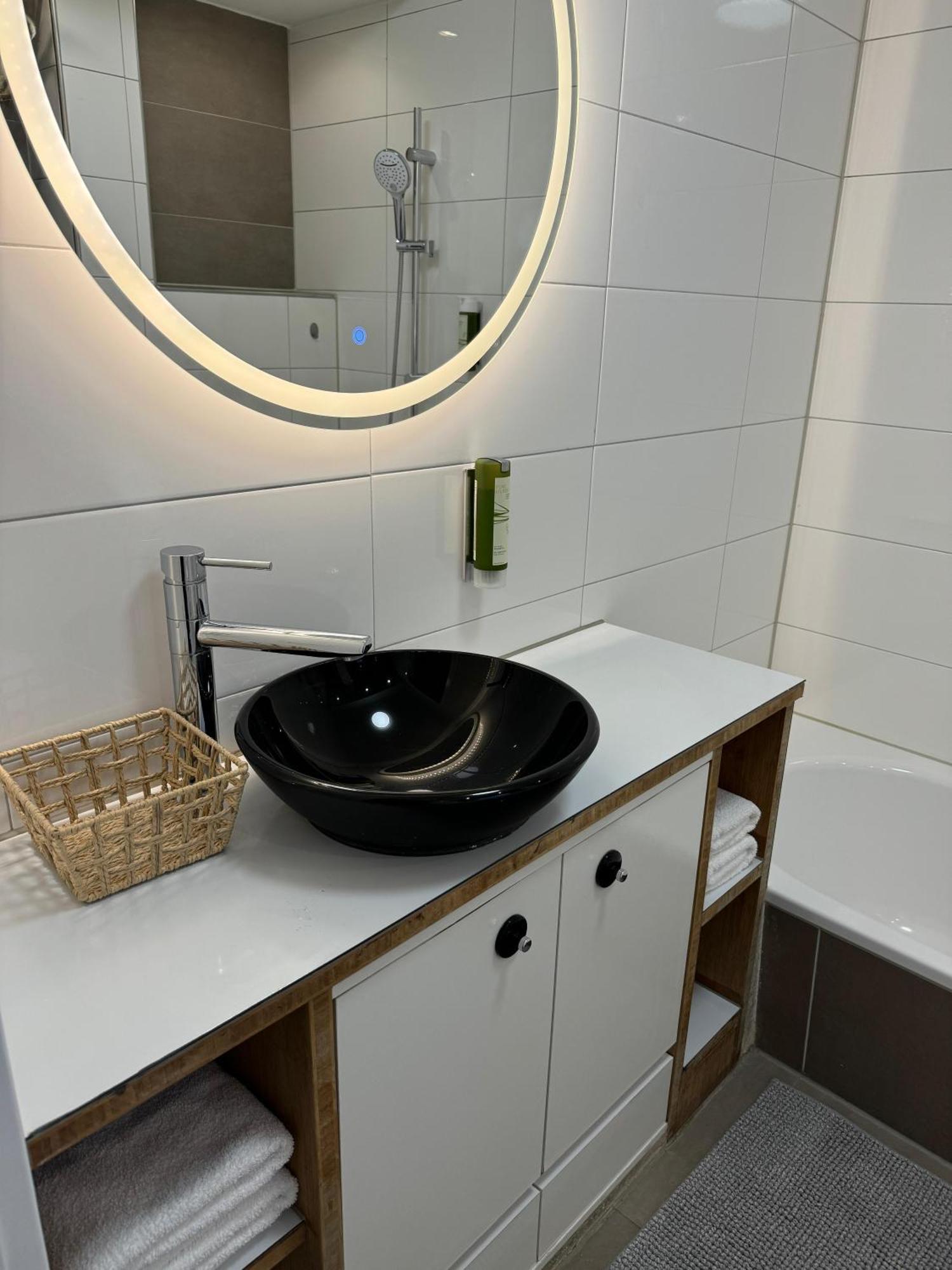 Apartment Blossom Garden View - Klimatisiert Friedrichshafen